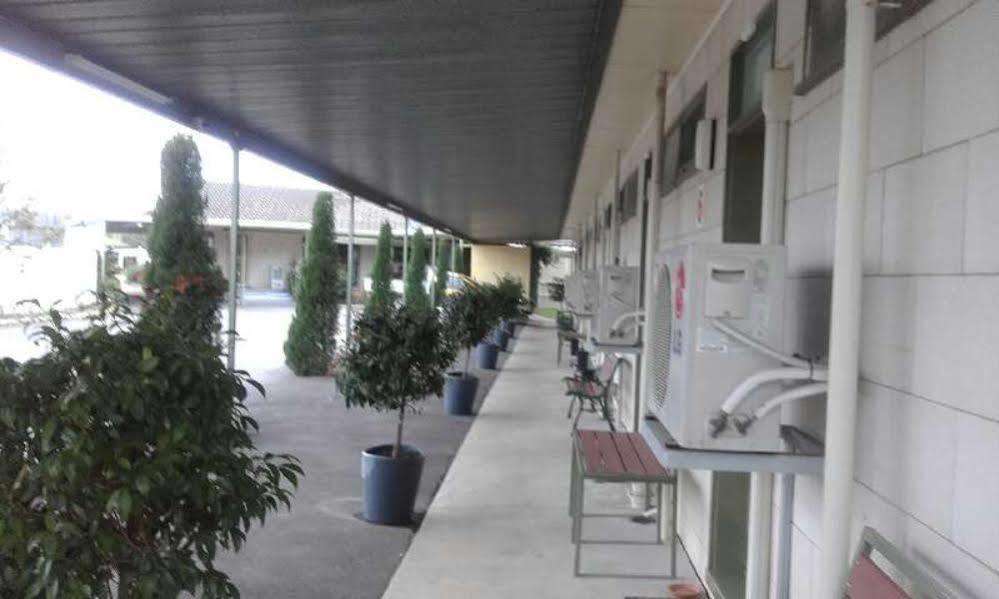 Donald Riverside Motel Kültér fotó